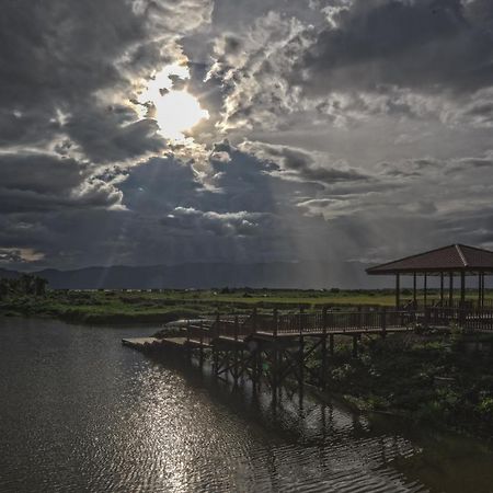 サンクタム インレー リゾート Inle Lake エクステリア 写真